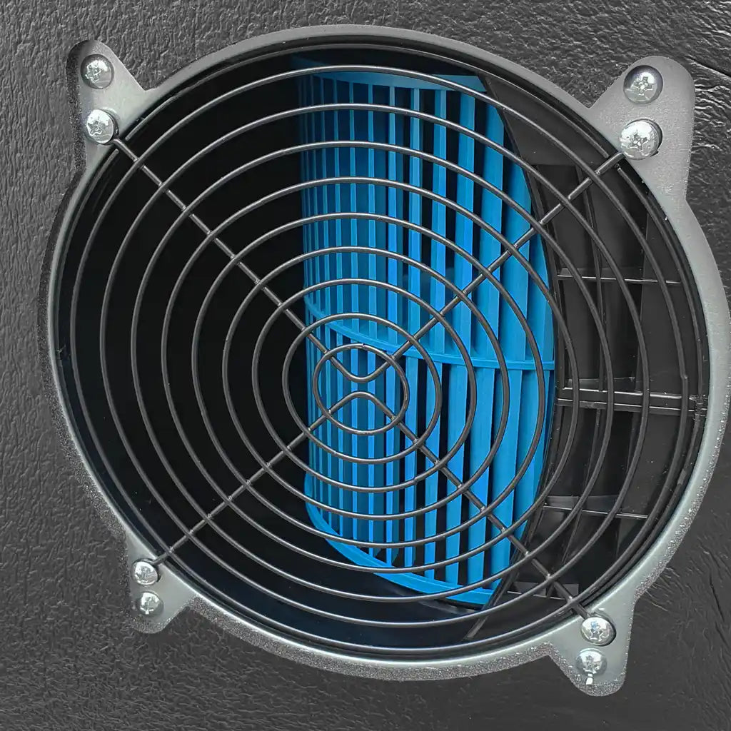 Detailfoto van ventilator aan de achterzijde van monoblock